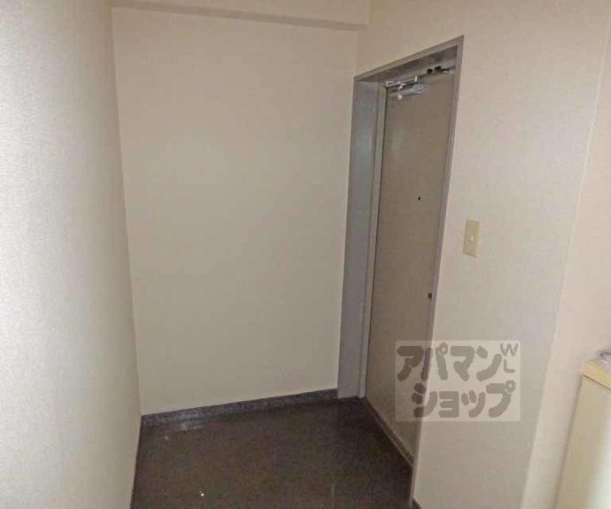 【レヴィア北白川】間取