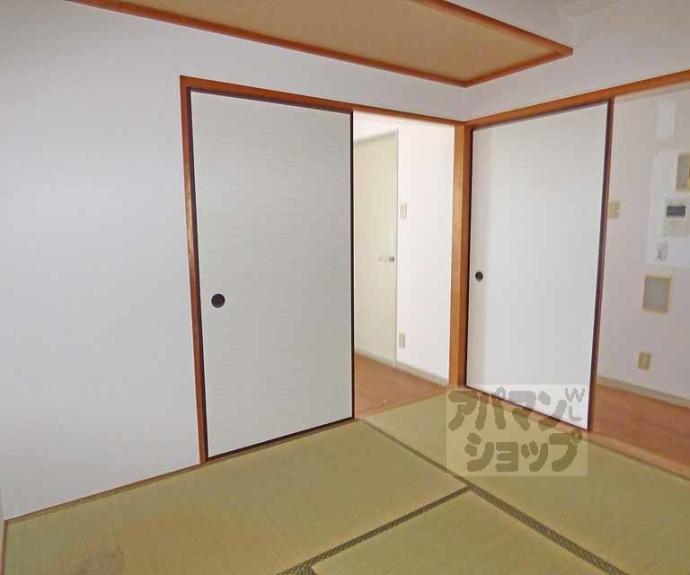 【レヴィア北白川】間取