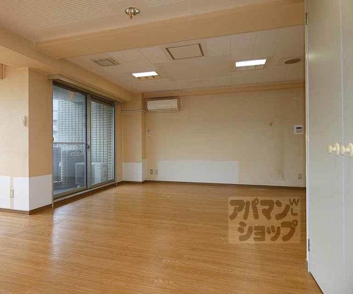 【レヴィア北白川】間取