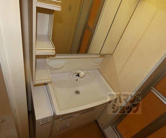 【レヴィア北白川】間取