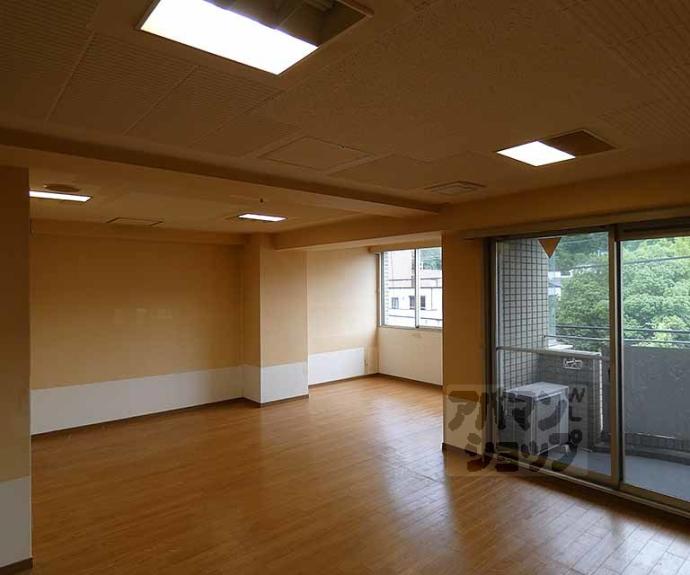 【レヴィア北白川】間取