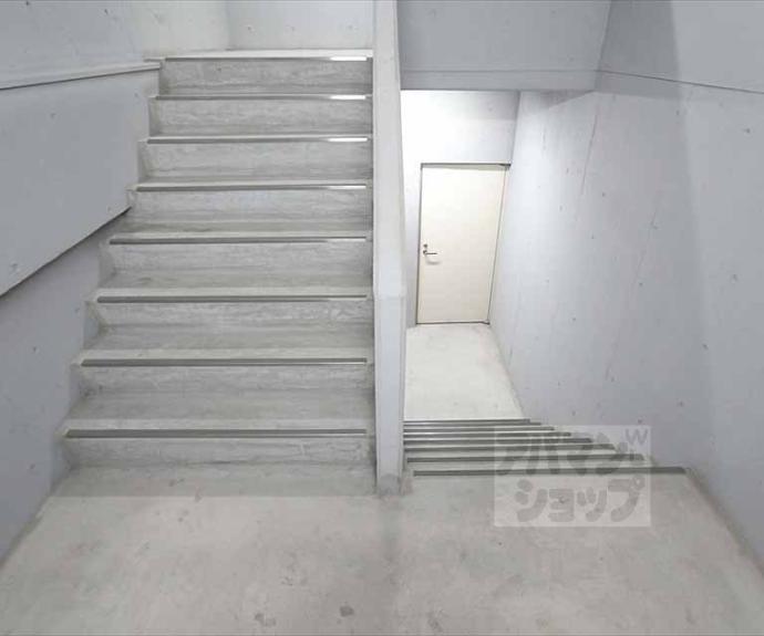 【レヴィア北白川】間取