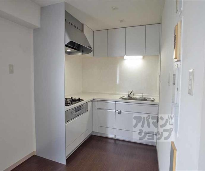 【レヴィア北白川】間取