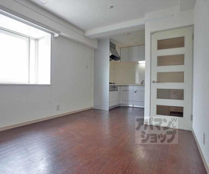 【レヴィア北白川】間取