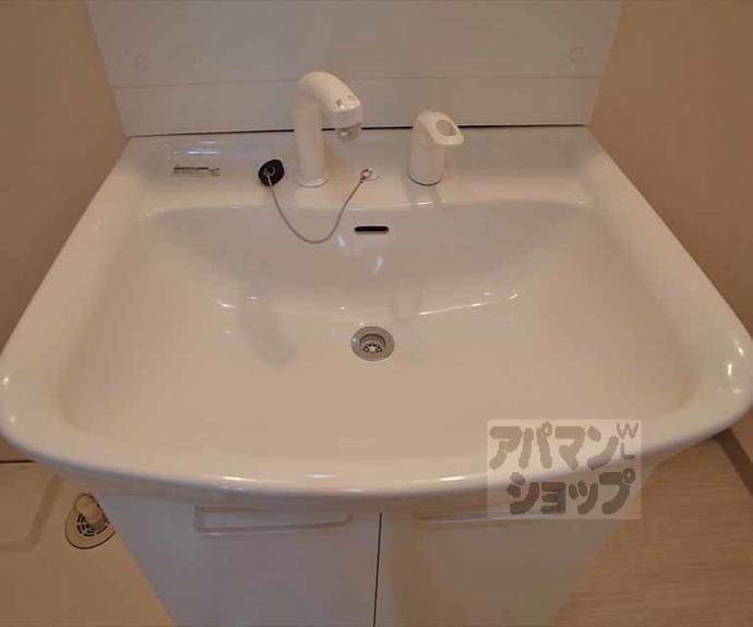 【レヴィア北白川】間取