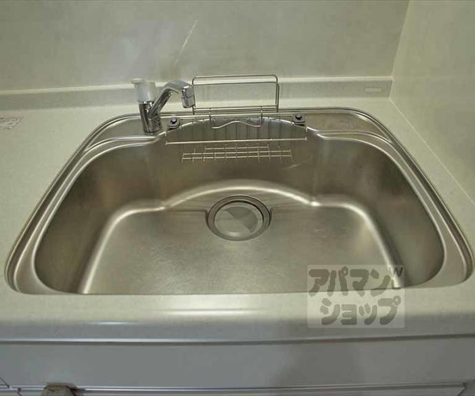 【レヴィア北白川】間取