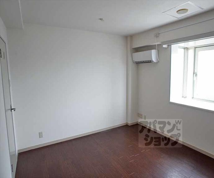 【レヴィア北白川】間取