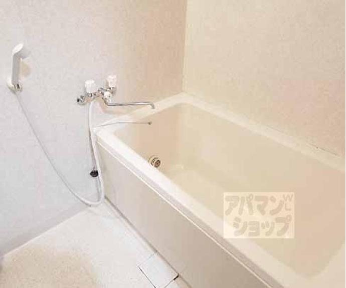 【レヴィア北白川】間取