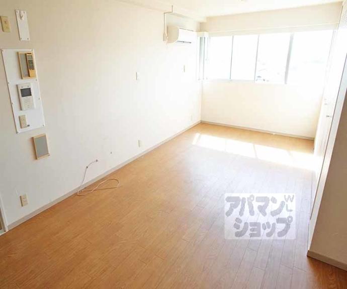 【レヴィア北白川】間取