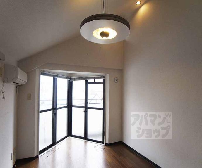 【デ・リード御所北】間取