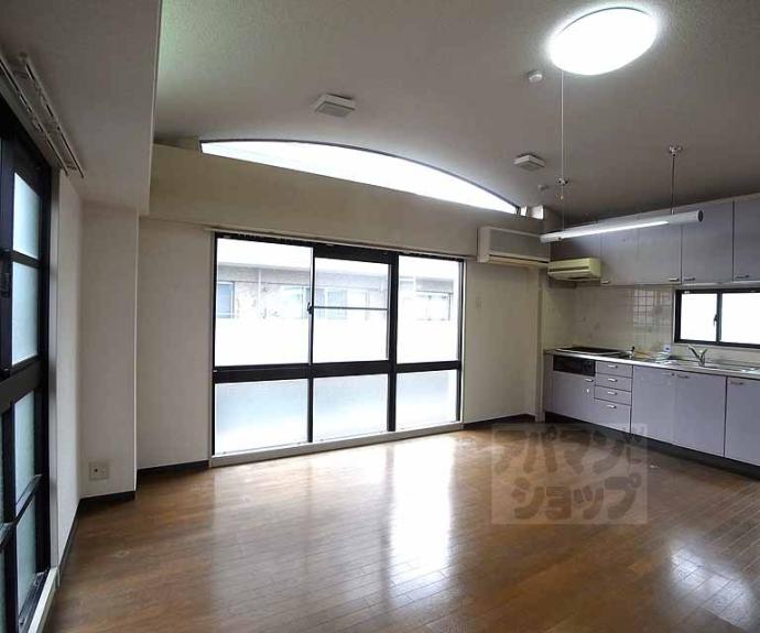 【ランブラス御所東】間取