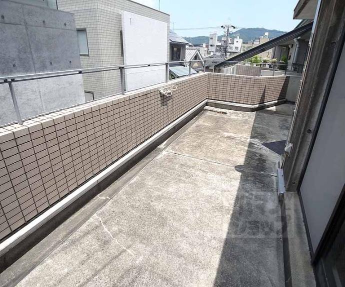 【ランブラス御所東】間取