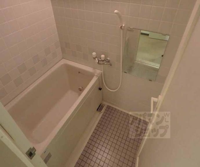 【ランブラス御所東】間取