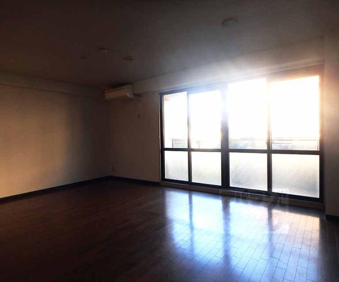 【ランブラス御所東】間取