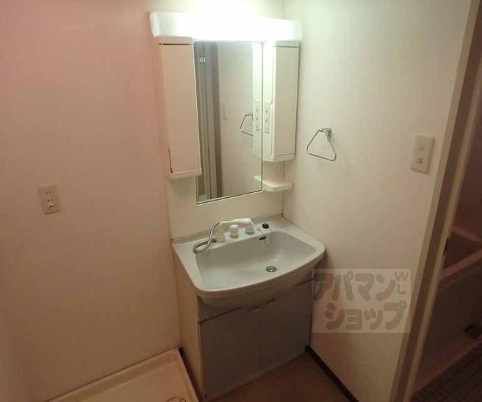 【ランブラス御所東】間取