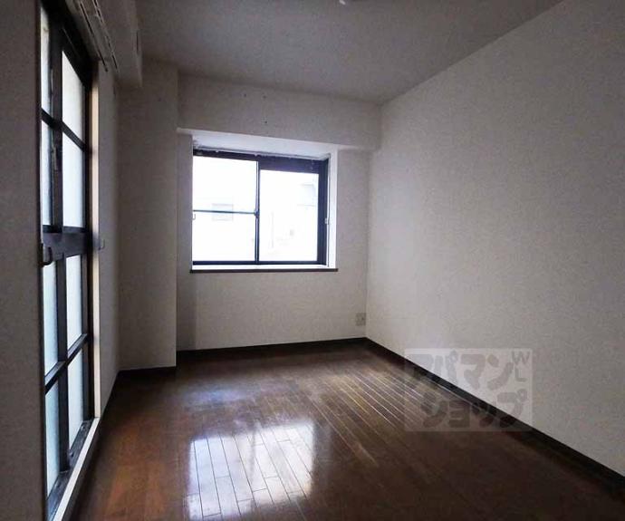 【ランブラス御所東】間取