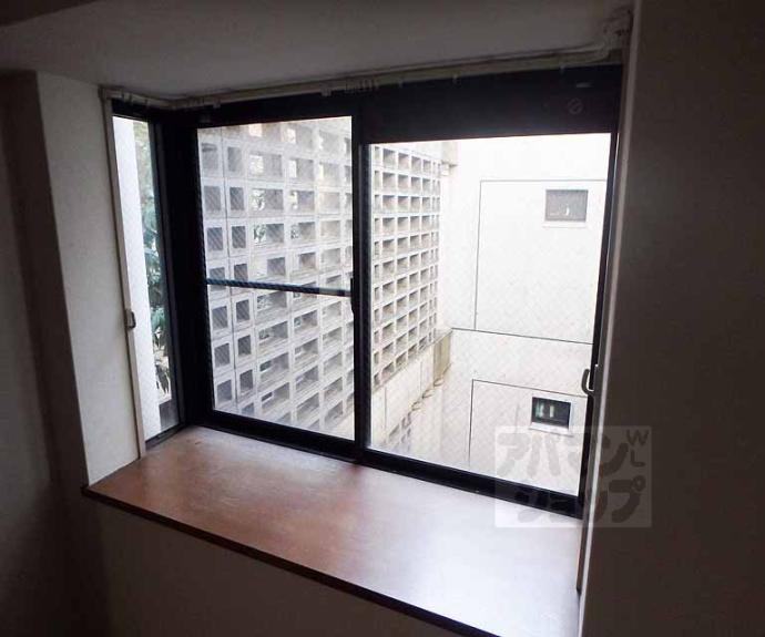 【ランブラス御所東】間取