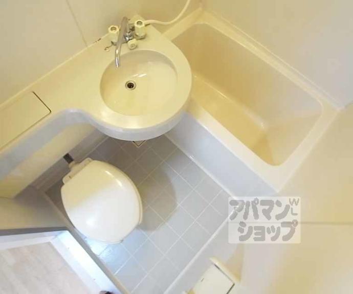 【ホーユウコンフォルト二条城前】間取