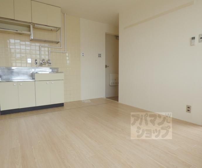 【岩倉中大鷺町マンション】間取