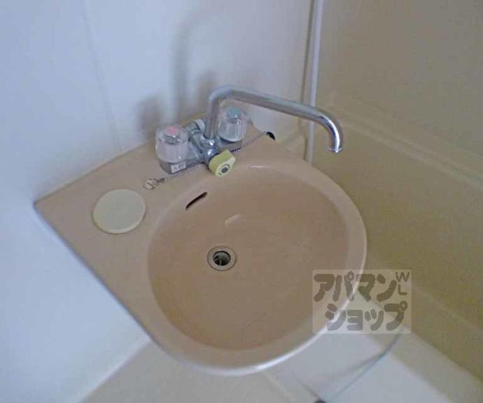 【ロイヤルハイネス】間取