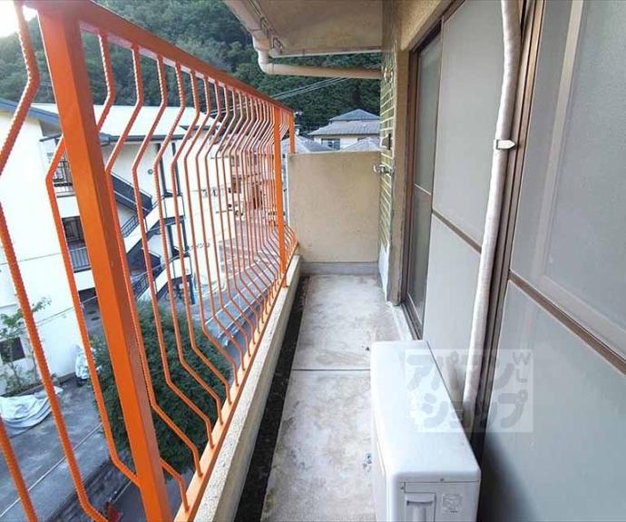 【八瀬ロイヤルハイツ】間取