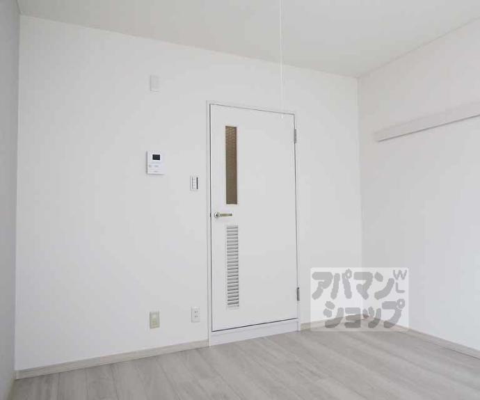 【ファミリエ北白川】間取