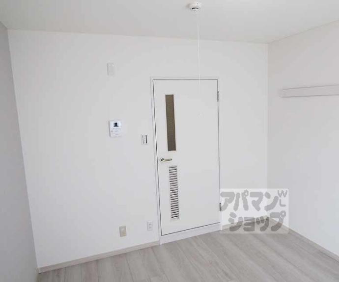 【ファミリエ北白川】間取