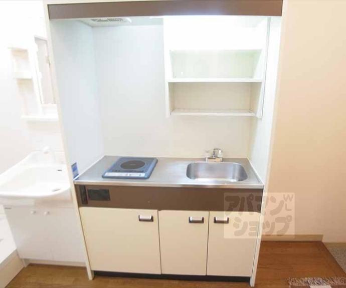 【ＨＴロイヤルハウス北白川】間取