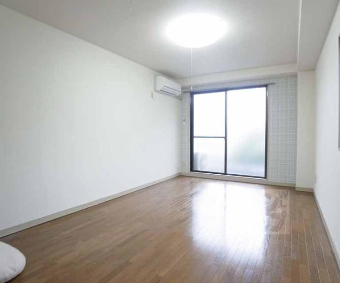 【ＨＴロイヤルハウス北白川】間取