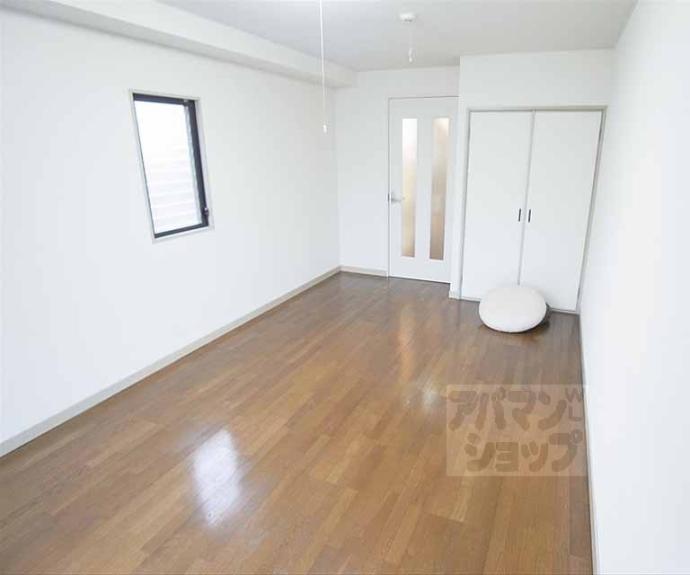 【ＨＴロイヤルハウス北白川】間取