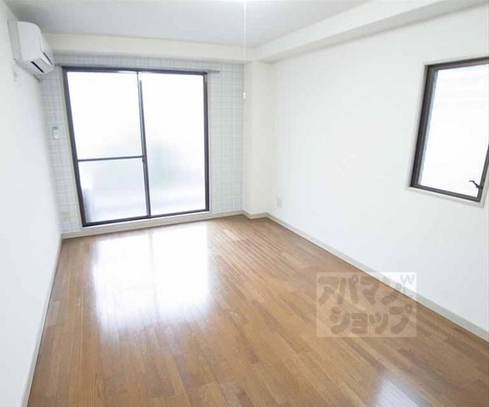 【ＨＴロイヤルハウス北白川】間取