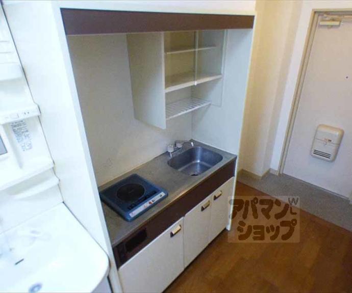 【HTロイヤルハウス北白川】間取