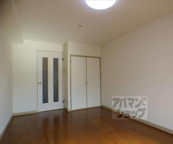 【HTロイヤルハウス北白川】間取