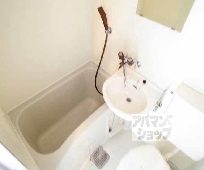 【セラヴィ岩倉】間取