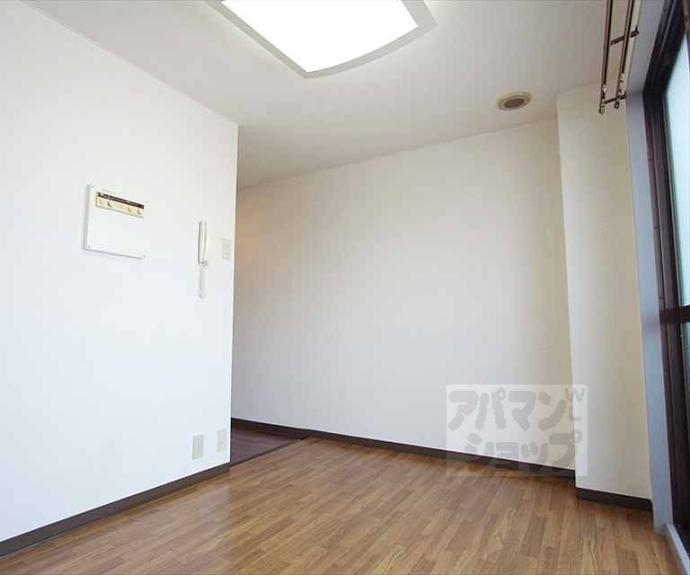 【セラヴィ岩倉】間取