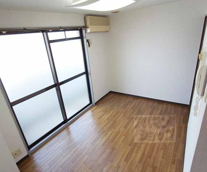 【セラヴィ岩倉】間取