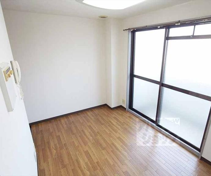 【セラヴィ岩倉】間取