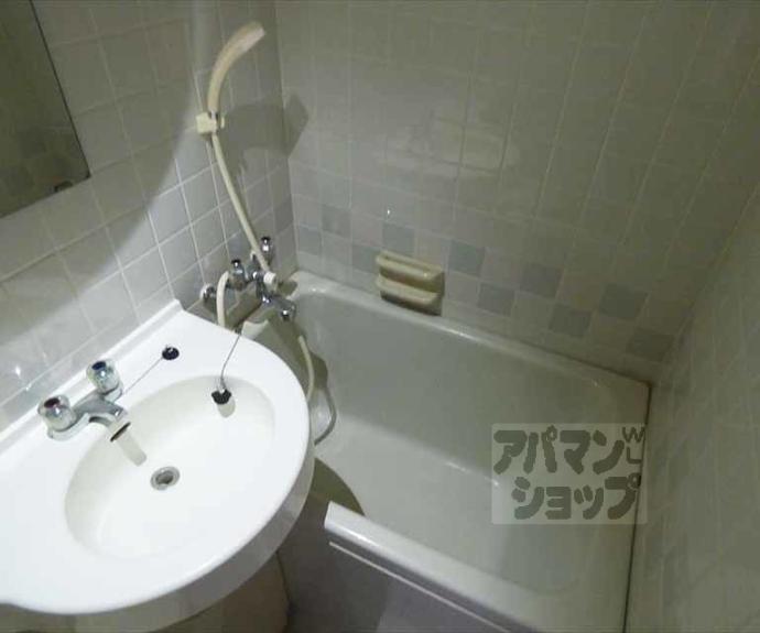 【リバティ東大路】間取