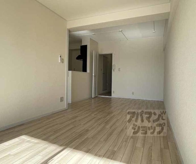 【イヌイ星の子ハイツ】