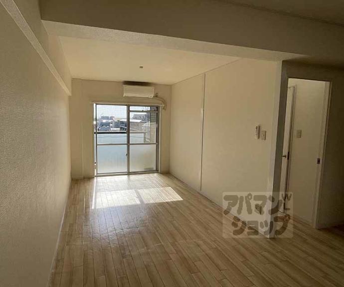 【イヌイ星の子ハイツ】