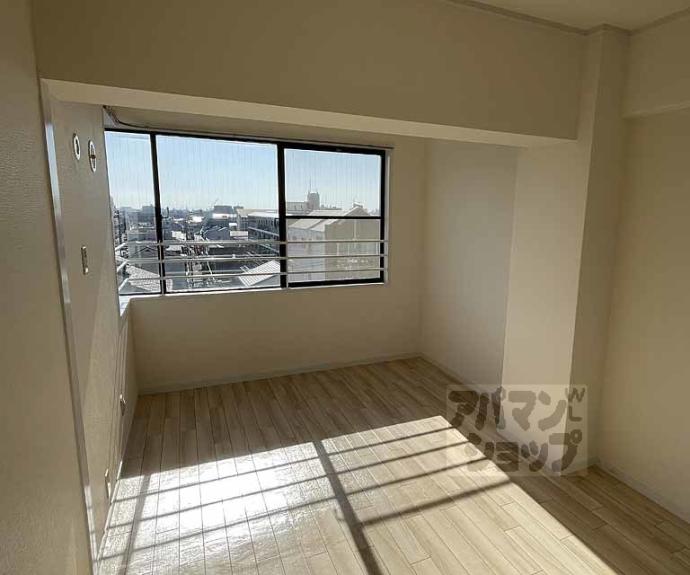 【イヌイ星の子ハイツ】