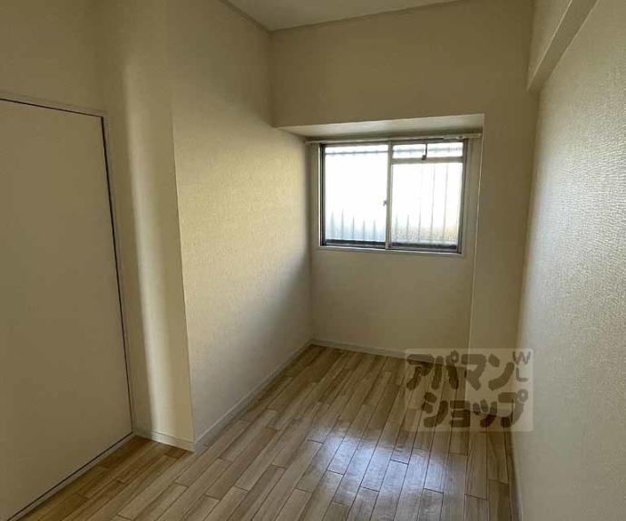 【イヌイ星の子ハイツ】