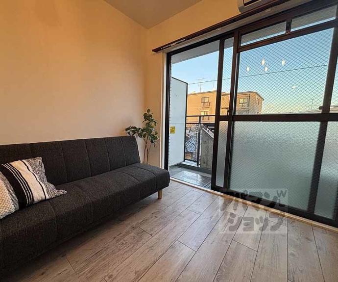 【ＤＥＴＯＭ－１烏丸一条】