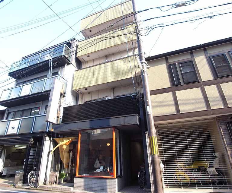 ＳＡＫＩＺＯ甘露町ビル