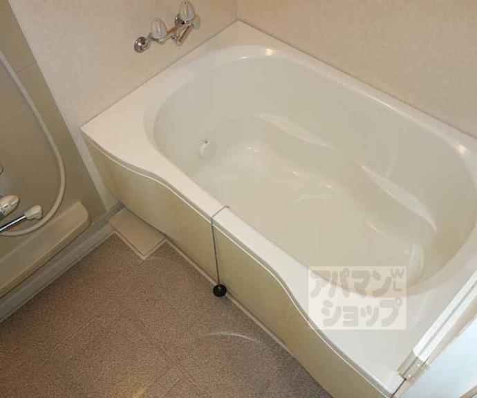 【ＴＡＭＳ　ＣＯＵＲＴ】間取