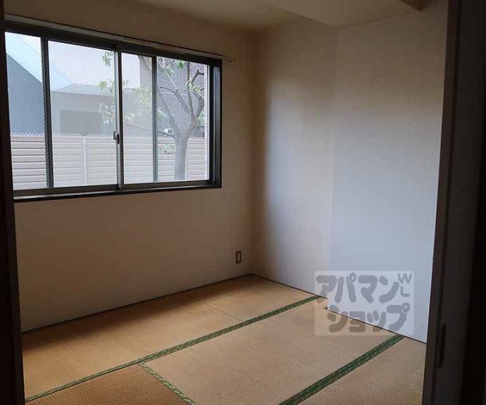 【ＴＡＭＳ　ＣＯＵＲＴ】間取