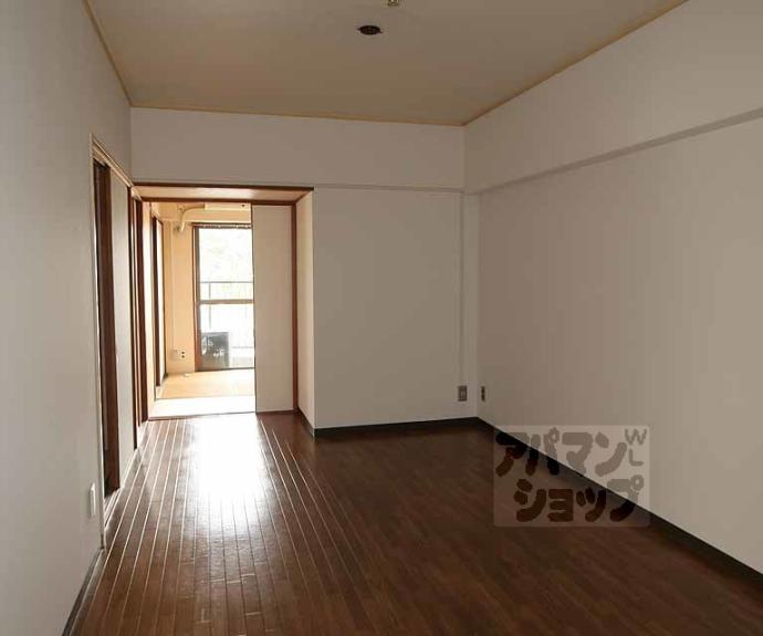 【ブエナビスタ京都上鳥羽】間取