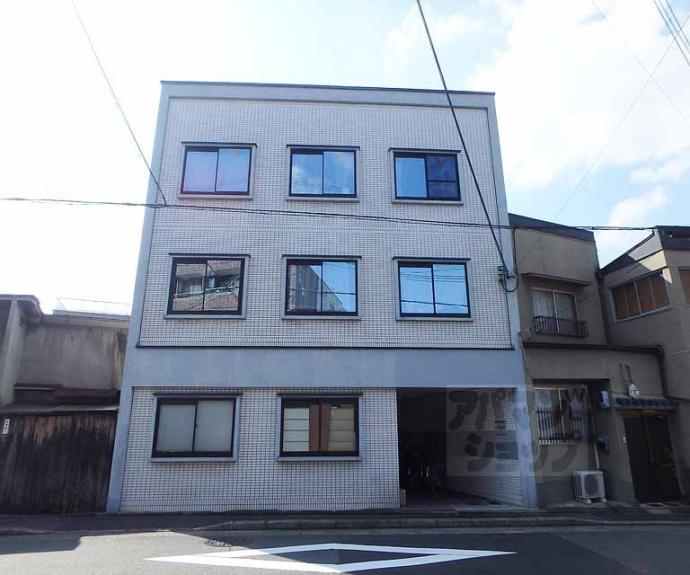 【Ｄ－ＣＯＵＲＴ新町】間取