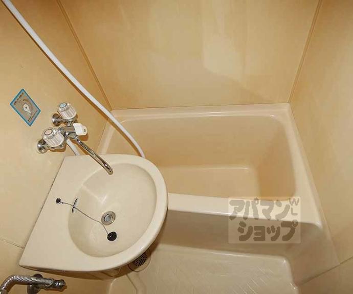 【Ｄ－ＣＯＵＲＴ新町】間取