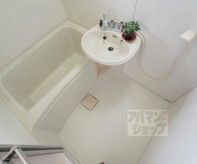 【ラトゥール岩倉南】